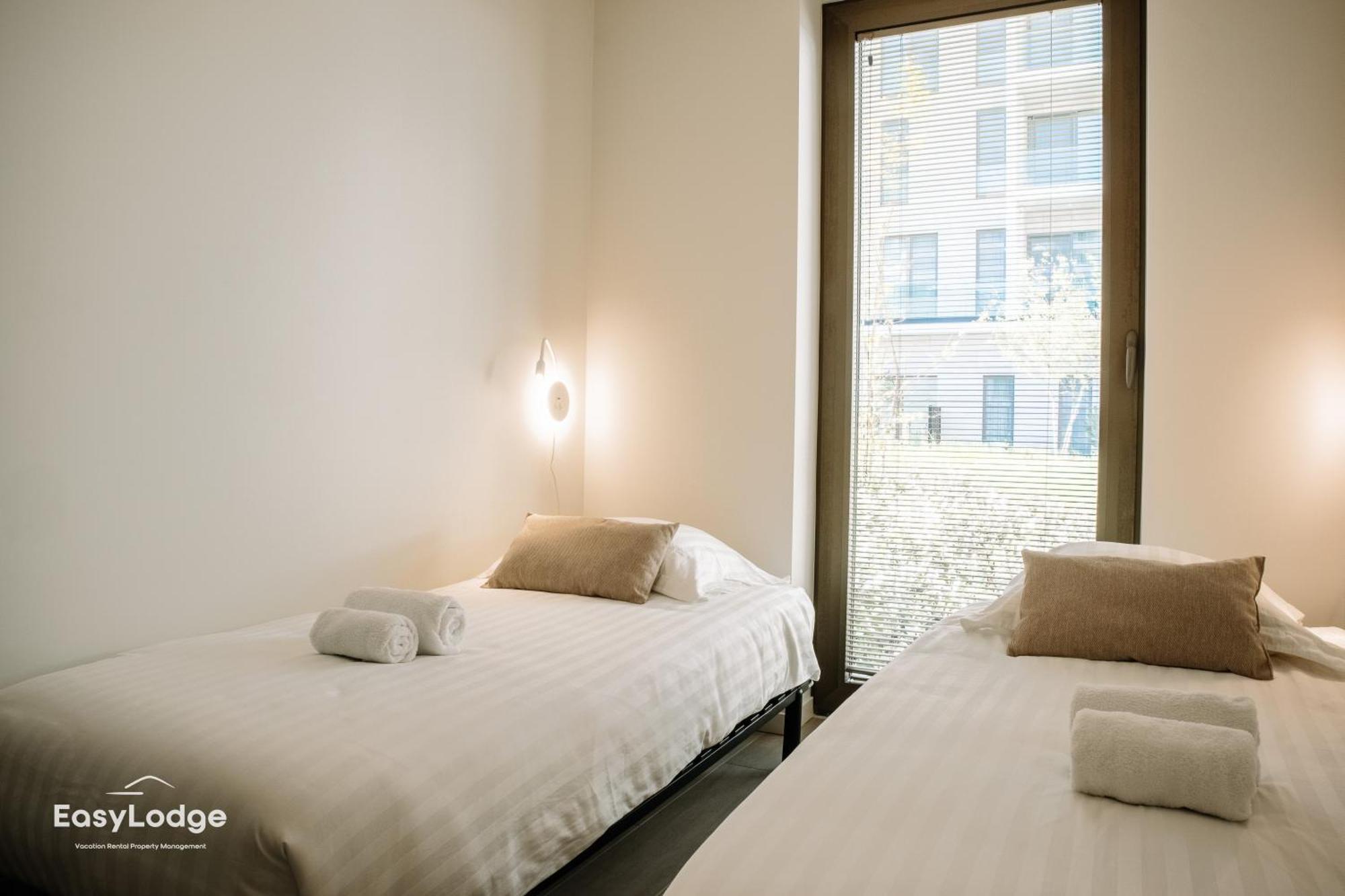 Appartement Nieuw Vlakbij Het Met Terras En Privegarage Oostende